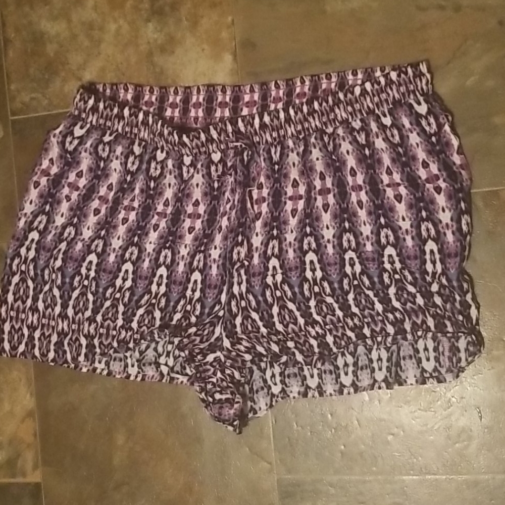 Tribal Purple Flowy Shorts - large